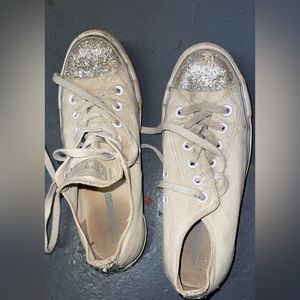 Size 7 converse